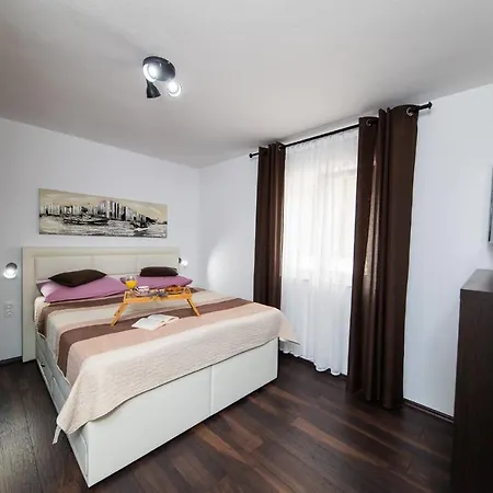 Dea Hébergement de vacances *